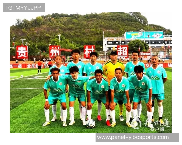 足球队的队歌：团结奋进的旋律与激情四溢的赛场精神